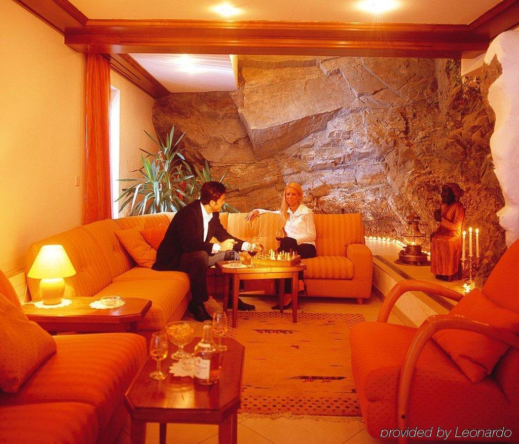 Hotel Tschugge Zermatt Restaurant photo